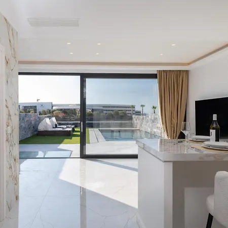 Lithos Luxury *