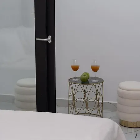 Lithos Luxury * Herszonisszosz